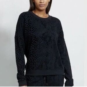 Rails Marlo Flocked Cobra Pullover, size small, black